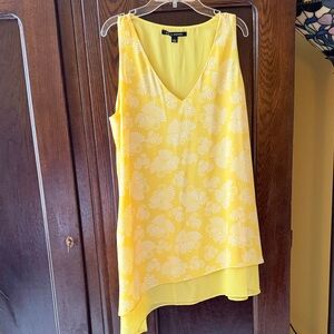Zac & Rachel Yellow Floral Sleeveless Assymetrical Tunic Blouse